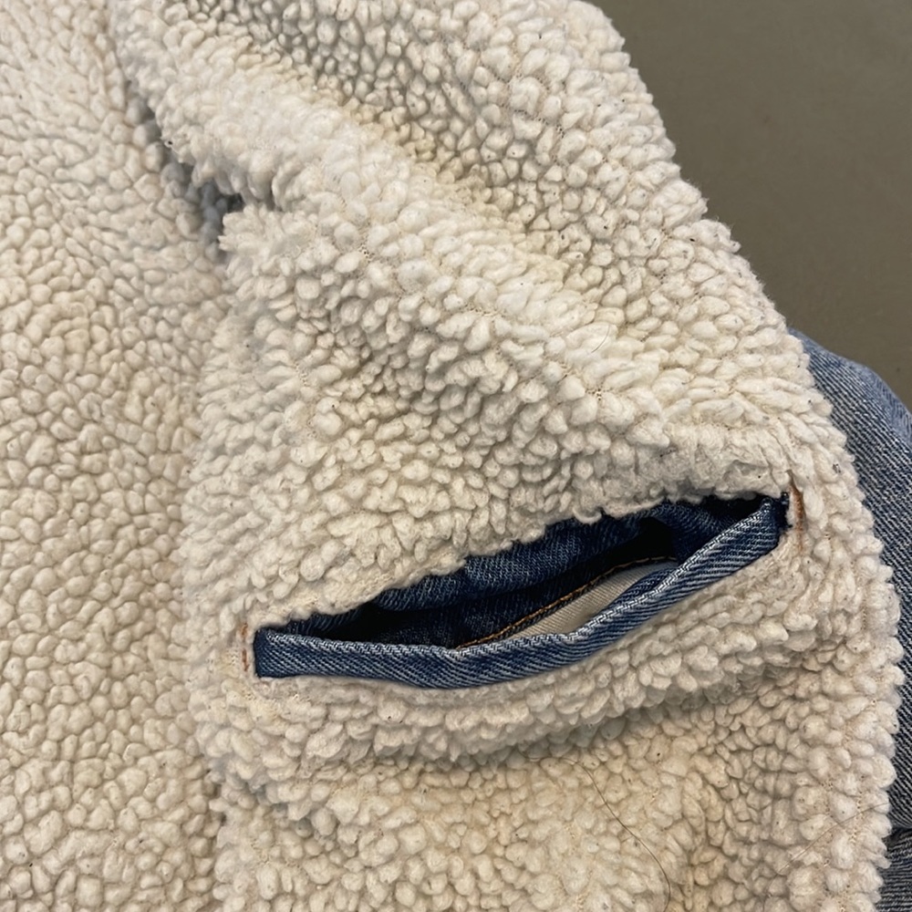 LEVIβS STRAUSS & Co. Original Sherpa lined w hand pockets JACKET size MEDIUM - Picture 6 of 16